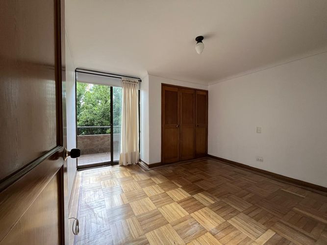 Apartamento de 3 alcobas en venta en El Poblado, Medellín, 182 m² · foto 14 de 20