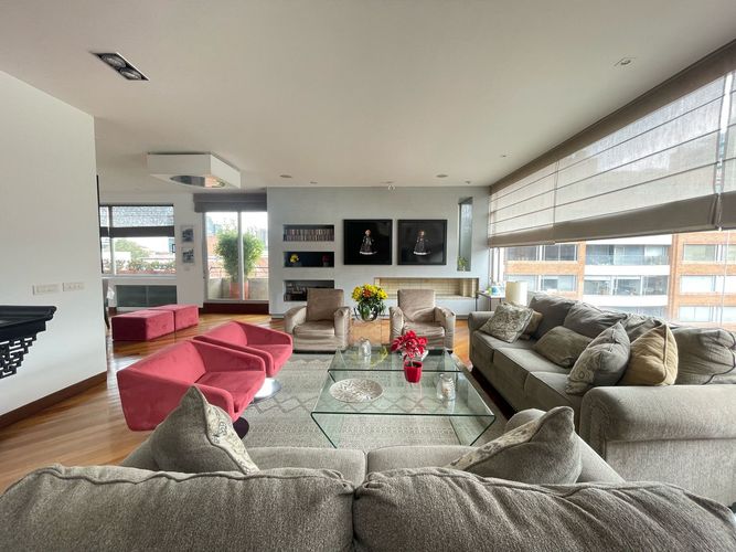 Apartamento de 4 alcobas en venta en Chicó Reservado, Bogotá, 460 m² · foto 3 de 24