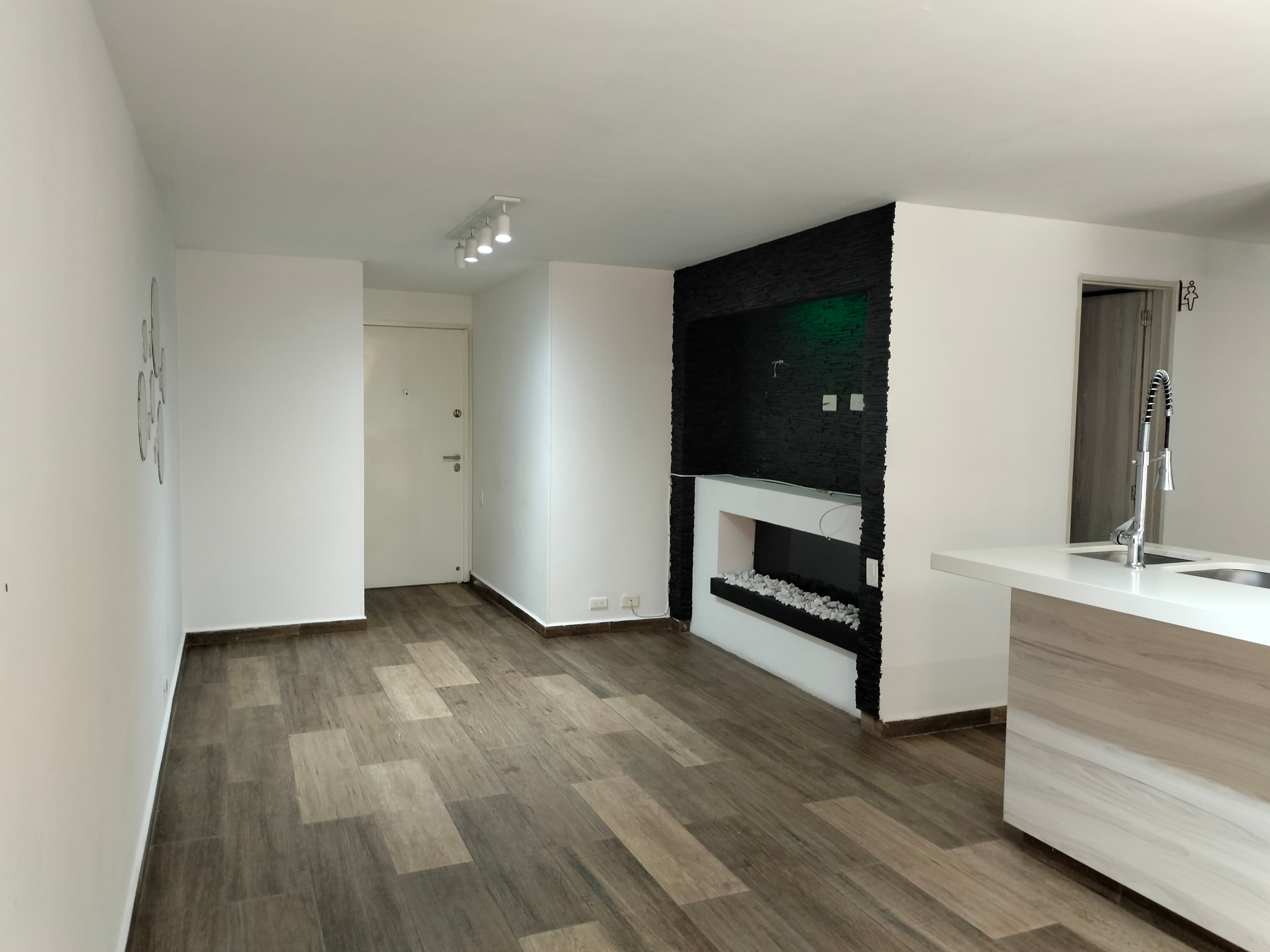 Apartamento en venta en El Poblado, Medellín · foto 2 de 16