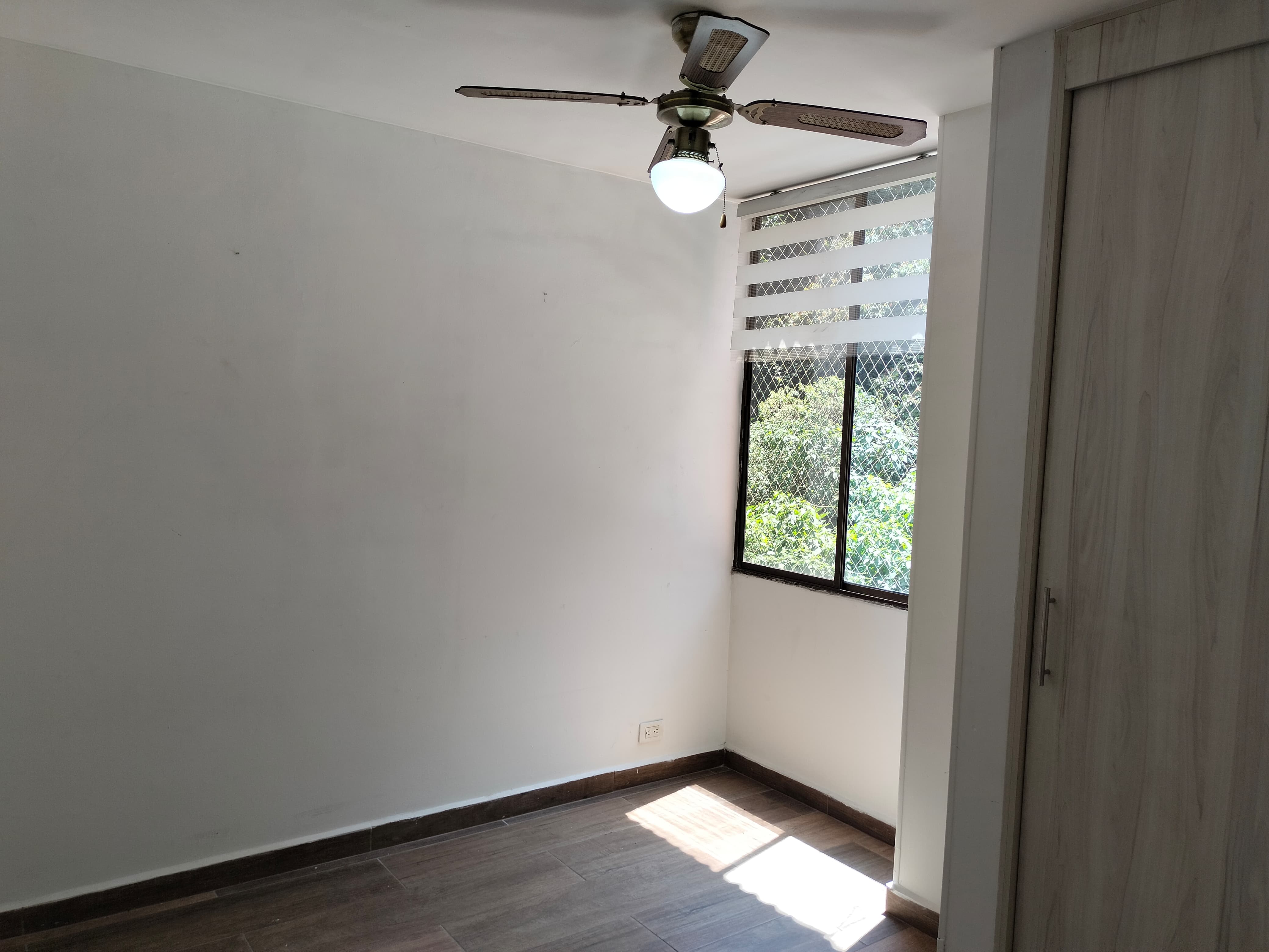 Apartamento en venta en El Poblado, Medellín · foto 8 de 16