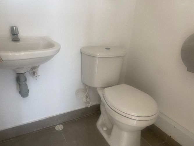 Oficina en arriendo en El Poblado, Medellín, 98 m² · foto 8 de 8
