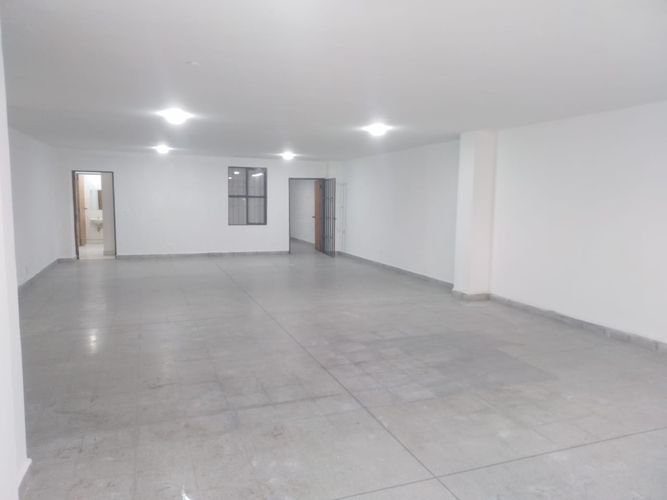 Local en arriendo en Perpetuo Socorro, Medellín, 148 m² · foto 2 de 13