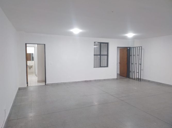 Local en arriendo en Perpetuo Socorro, Medellín, 148 m² · foto 6 de 13