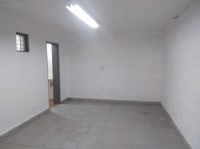 Local en arriendo en Perpetuo Socorro, Medellín, 148 m² · foto 8 de 13