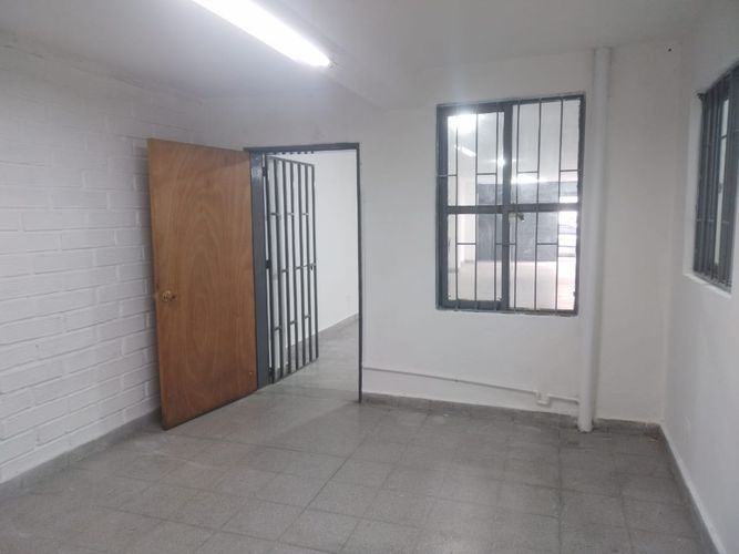 Local en arriendo en Perpetuo Socorro, Medellín, 148 m² · foto 11 de 13