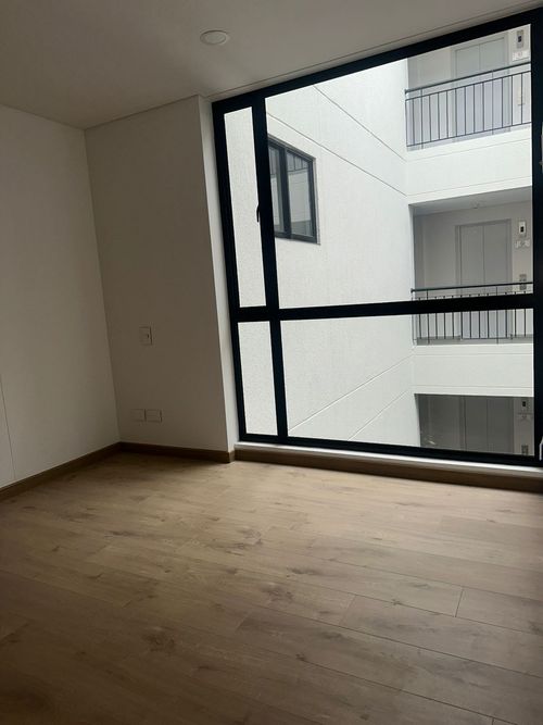 Apartaestudio en venta en Quinta Paredes, Bogotá, 41 m² · foto 3 de 13