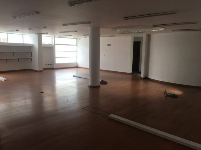 Casa de 5 alcobas en venta en Chicó Alto, Bogotá, 665 m² · foto 9 de 21
