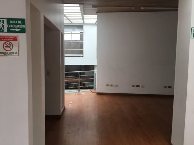 Casa de 5 alcobas en venta en Chicó Alto, Bogotá, 665 m² · foto 11 de 21