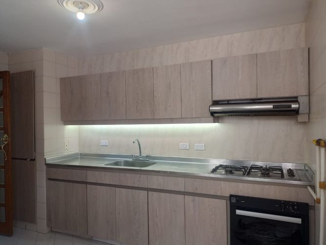 Apartamento de 3 alcobas en arriendo en El Poblado, Medellín, 132 m² · foto 4 de 18