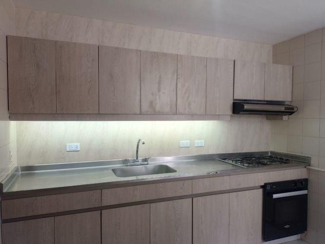 Apartamento de 3 alcobas en arriendo en El Poblado, Medellín, 132 m² · foto 5 de 18