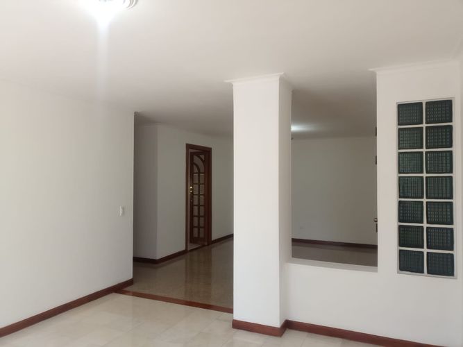 Apartamento de 3 alcobas en arriendo en El Poblado, Medellín, 132 m² · foto 6 de 18