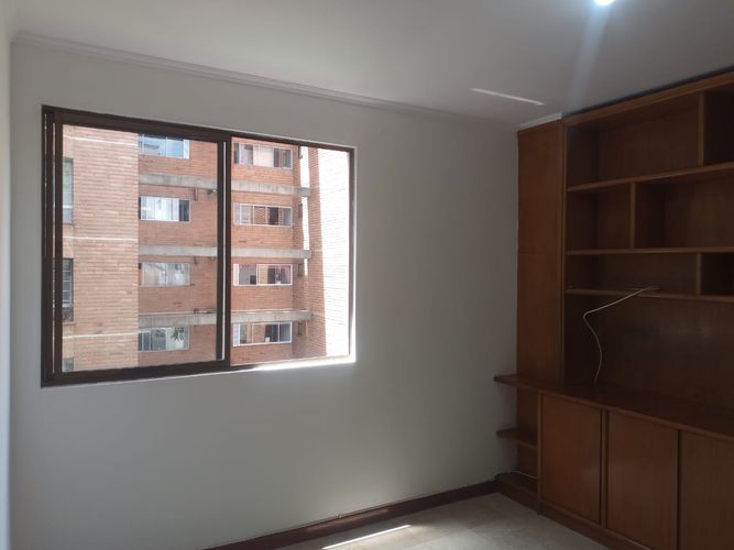 Apartamento de 3 alcobas en arriendo en El Poblado, Medellín, 132 m² · foto 13 de 18