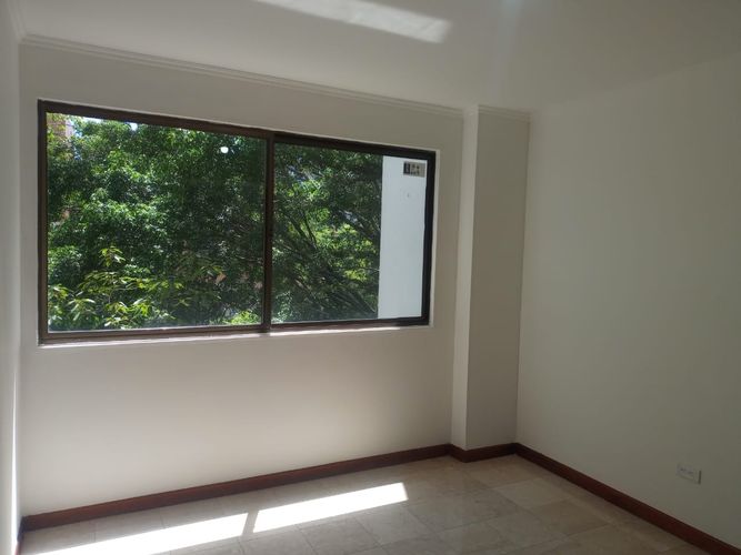 Apartamento de 3 alcobas en arriendo en El Poblado, Medellín, 132 m² · foto 14 de 18