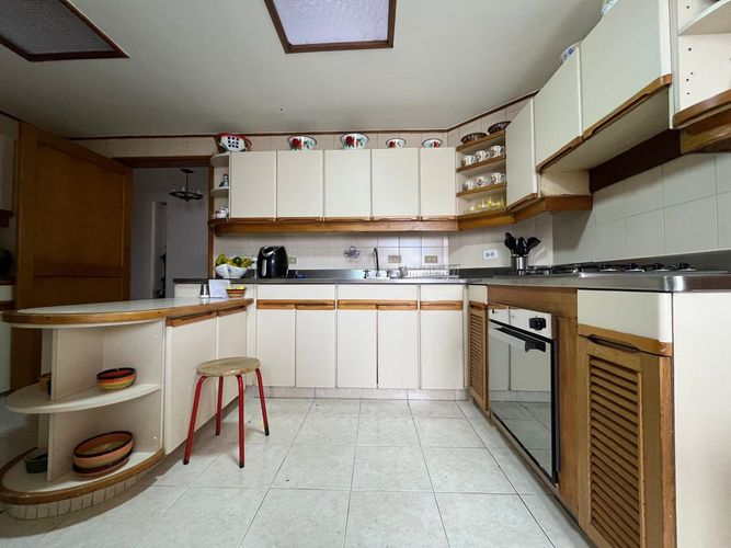 Apartamento de 3 alcobas en venta en El Poblado, Medellín, 175 m² · foto 8 de 19