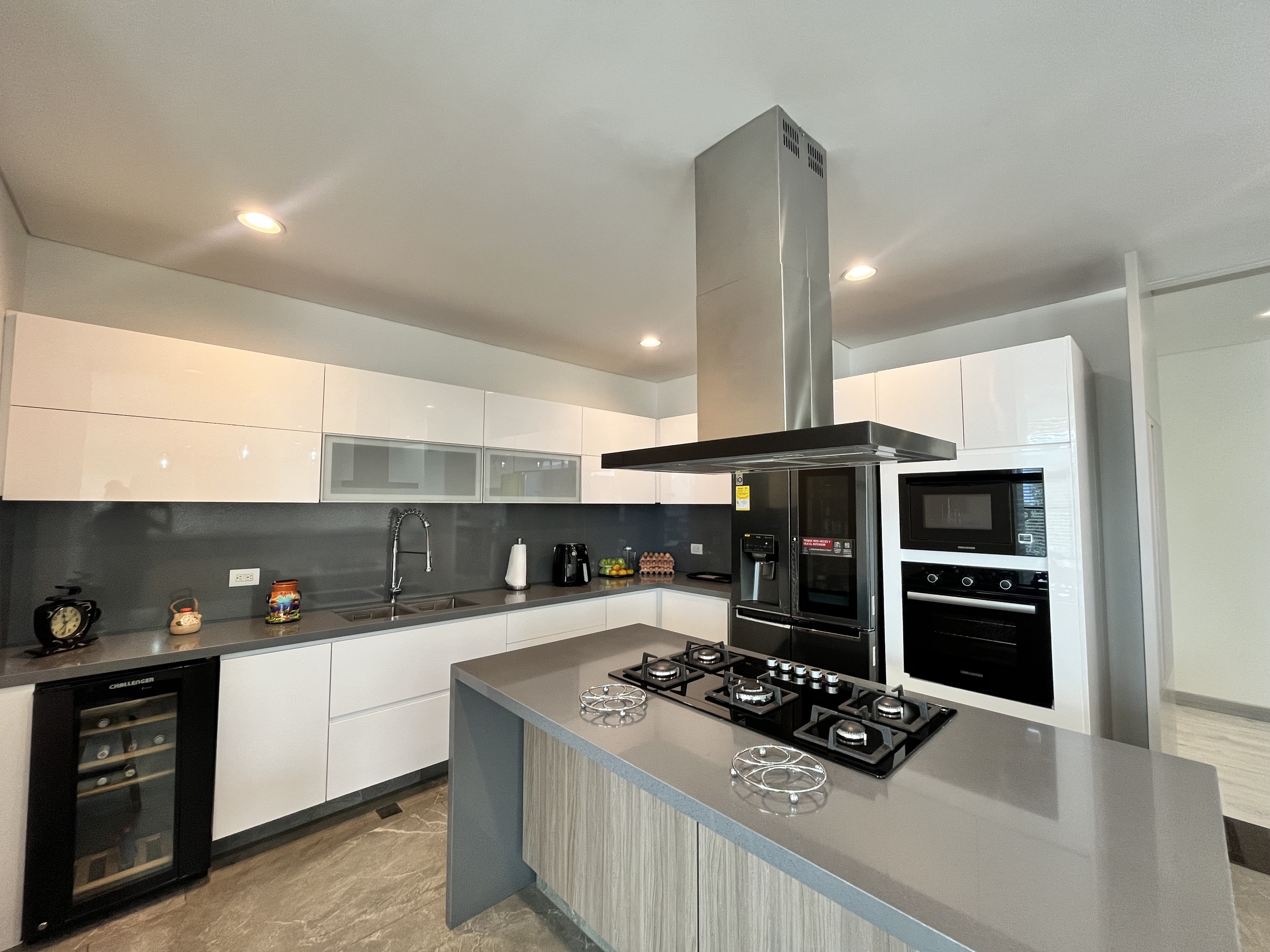 Apartamento en venta en Vereda Suba Naranjos, Bogotá · foto 8 de 24