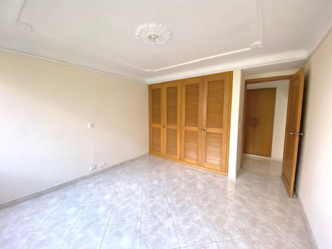 Apartamento de 4 alcobas en venta en El Poblado, Medellín, 260 m² · foto 6 de 24