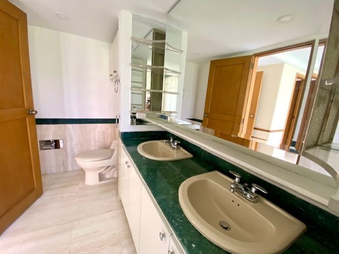 Apartamento de 4 alcobas en venta en El Poblado, Medellín, 260 m² · foto 18 de 24