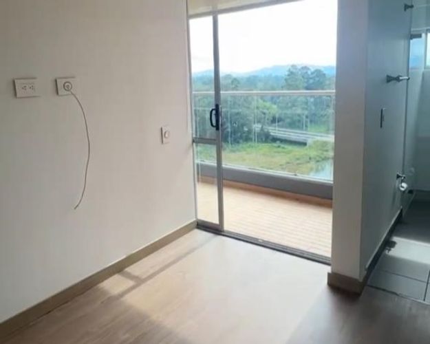 Apartamento de 2 alcobas en venta en Llano Grande, Rionegro, 67 m² · foto 4 de 9