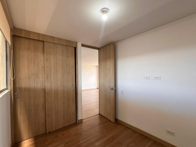 Apartamento de 2 alcobas en venta en Llano Grande, Rionegro, 67 m² · foto 5 de 9