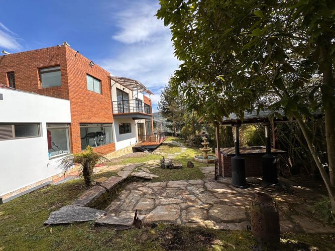 Casa de 3 alcobas en venta en Vereda El Salitre, La Calera, 295 m² · foto 3 de 24