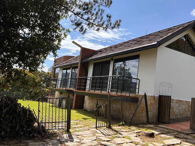 Casa de 3 alcobas en venta en Vereda El Salitre, La Calera, 295 m² · foto 16 de 24