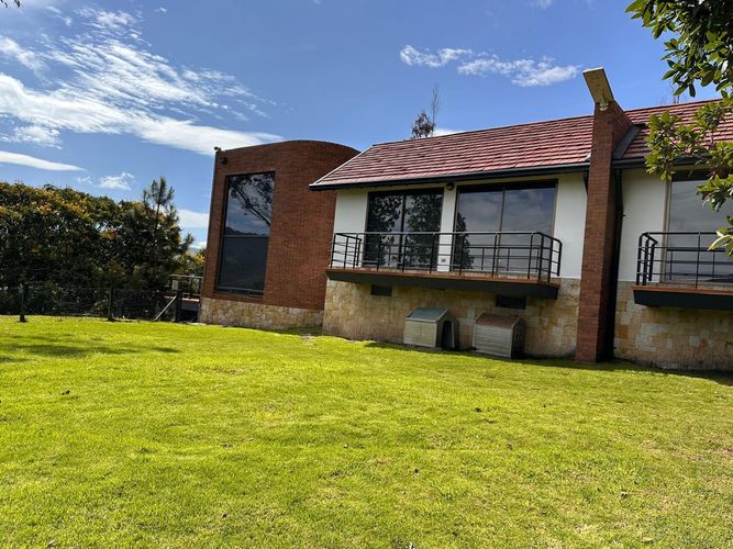 Casa de 3 alcobas en venta en Vereda El Salitre, La Calera, 295 m² · foto 19 de 24