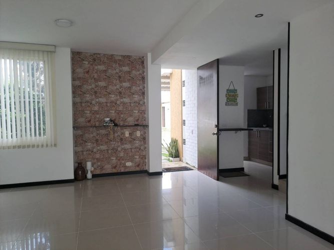 Casa de 3 alcobas en venta en Llanuras De Castillo, Jamundí, 150 m² · foto 2 de 24