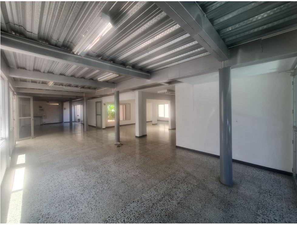 Local en Venta en El Poblado, Medellín - Miniatura 2
