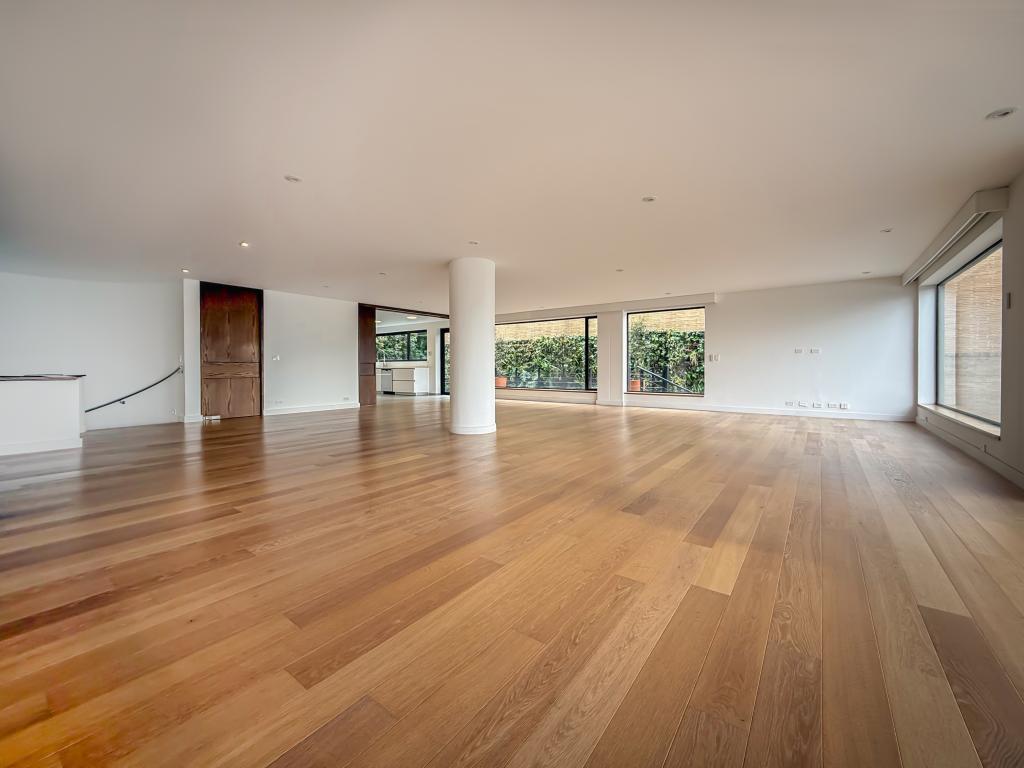 Apartamento en venta en Chico Norte, Bogotá · foto 2 de 18
