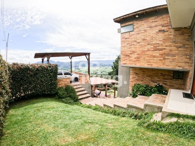 Casa de 4 alcobas en venta en Yerbabuena, Chía, 340 m² · foto 9 de 9
