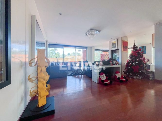Apartamento de 3 alcobas en venta en Montearroyo, Bogotá, 347 m² · foto 2 de 21