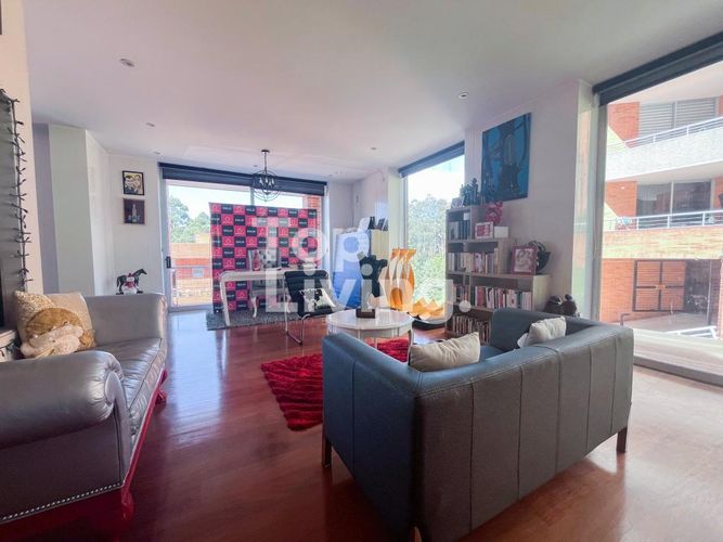Apartamento de 3 alcobas en venta en Montearroyo, Bogotá, 347 m² · foto 3 de 21