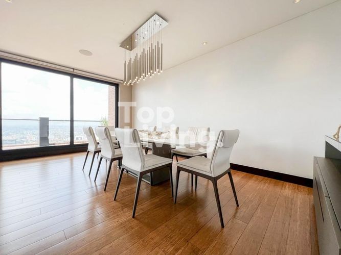 Apartamento de 4 alcobas en venta en Los Rosales, Bogotá, 394 m² · foto 4 de 24