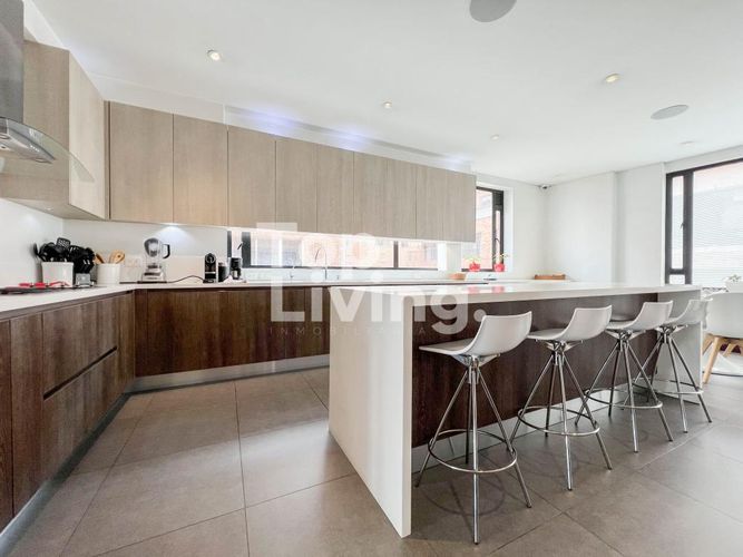 Apartamento de 4 alcobas en venta en Los Rosales, Bogotá, 394 m² · foto 8 de 24