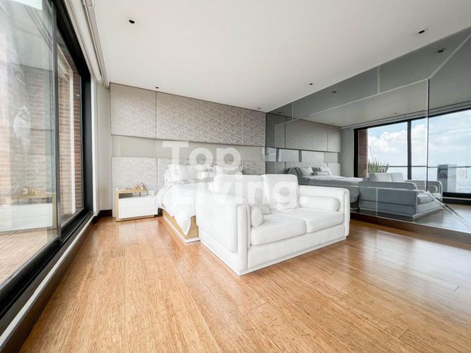 Apartamento de 4 alcobas en venta en Los Rosales, Bogotá, 394 m² · foto 15 de 24