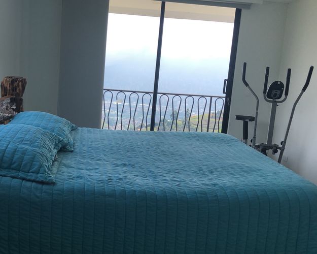 Casa de 6 alcobas en venta en Altavista, Medellín, 434 m² · foto 8 de 11
