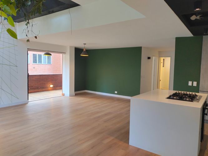 Apartamento de 3 alcobas en arriendo en El Poblado, Medellín, 235 m² · foto 2 de 20