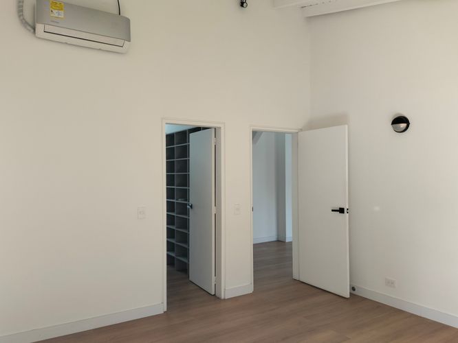 Apartamento de 3 alcobas en arriendo en El Poblado, Medellín, 235 m² · foto 11 de 20