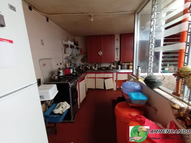 Casa de 5 alcobas en venta en La Independencia, Itagüí, 141 m² · foto 2 de 6