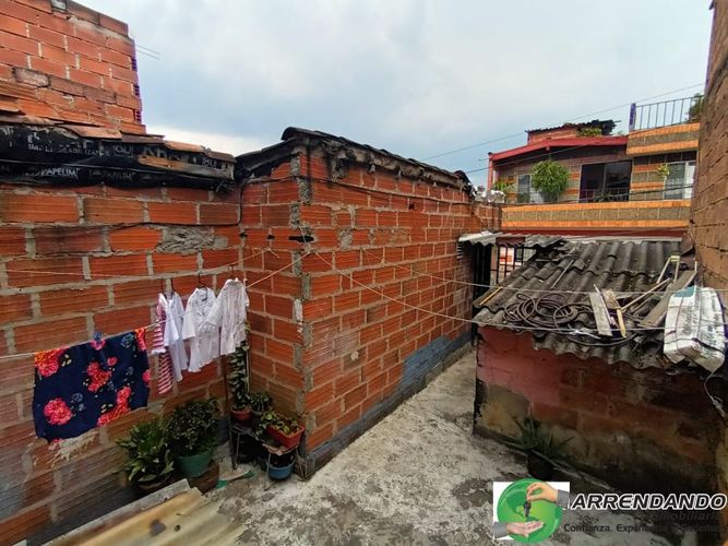 Edificio en venta en San Gabriel, Itagüí, 256 m² · foto 2 de 15