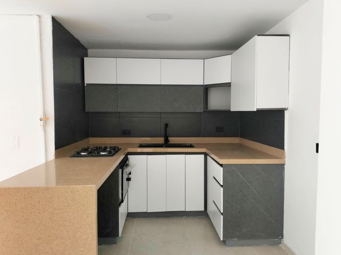 Apartamento de 3 alcobas en arriendo en La Aguacatala, Medellín, 120 m² · foto 3 de 15