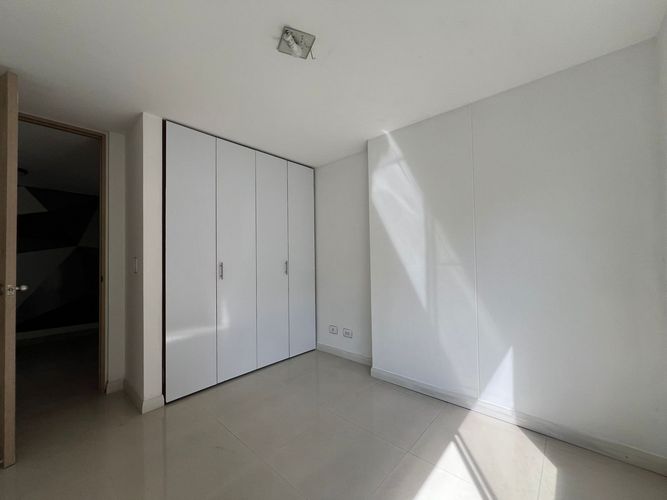 Apartamento de 3 alcobas en arriendo en Cumbres, Envigado, 100 m² · foto 10 de 20
