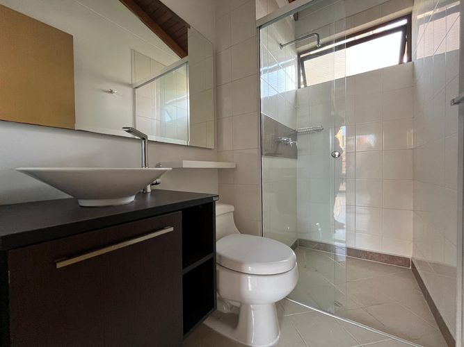 Apartamento de 1 alcoba en arriendo en El Poblado, Medellín, 98 m² · foto 12 de 14