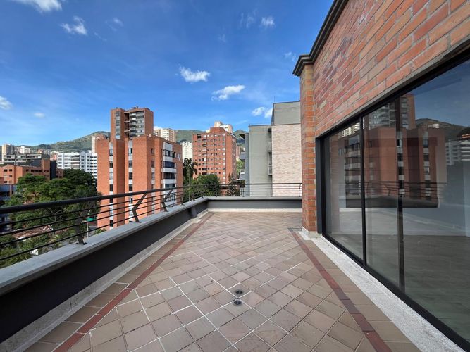 Apartamento de 1 alcoba en arriendo en El Poblado, Medellín, 98 m² · foto 13 de 14