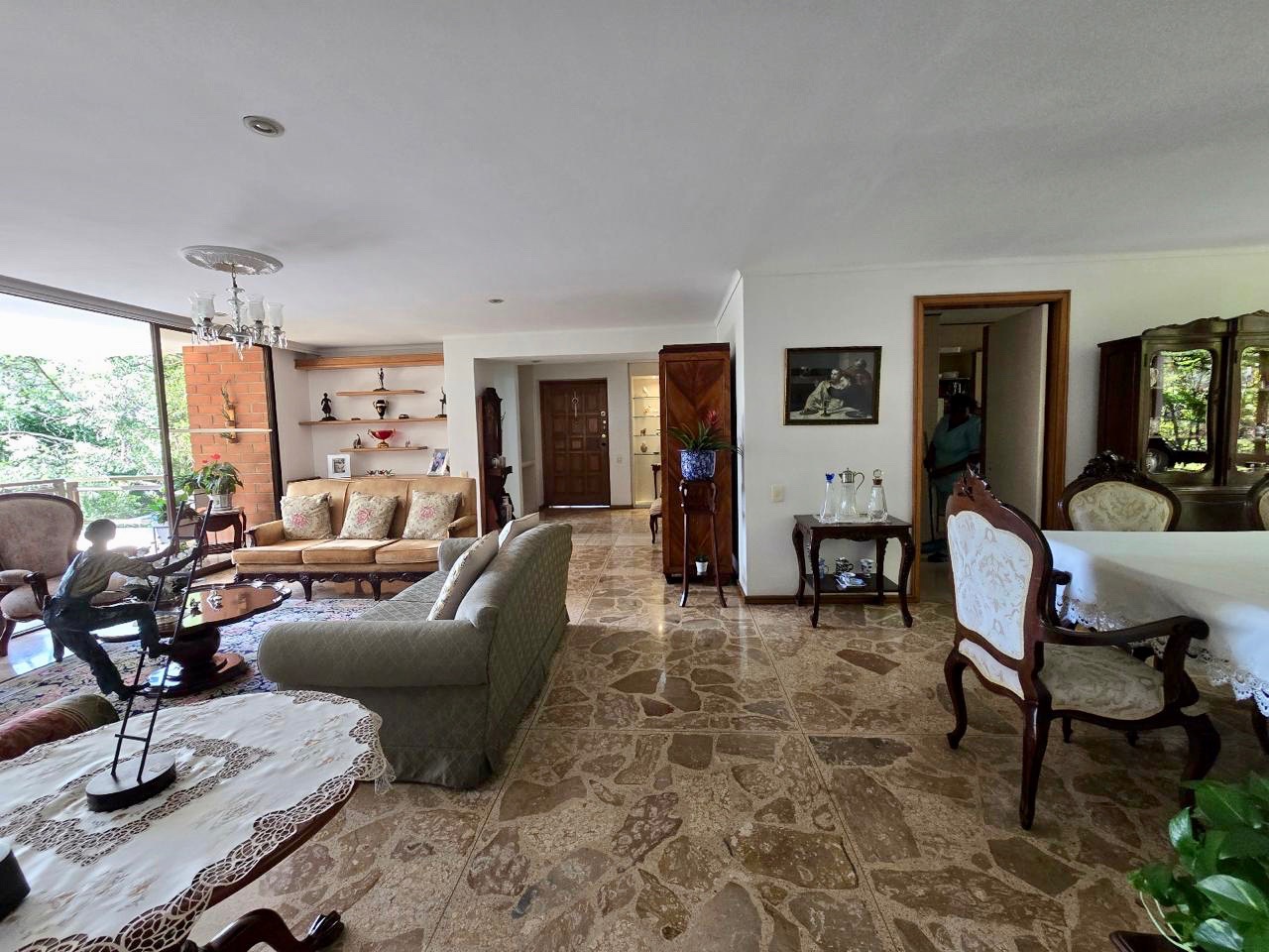 Apartamento en venta en El Poblado, Medellín 3