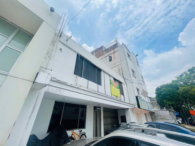 Casa de 15 alcobas en venta en Tequendama, Cali, 550 m² · foto 8 de 8