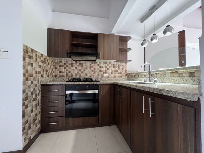 Apartamento de 3 alcobas en arriendo en Conjunto Residencial Isla Fuerta, Envigado, 89 m² · foto 4 de 17
