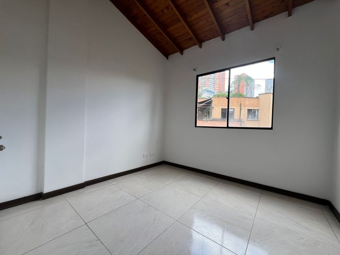 Apartamento de 3 alcobas en arriendo en Conjunto Residencial Isla Fuerta, Envigado, 89 m² · foto 11 de 17