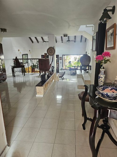 Casa de 4 alcobas en venta en Cristales, Cali, 312 m² · foto 3 de 23