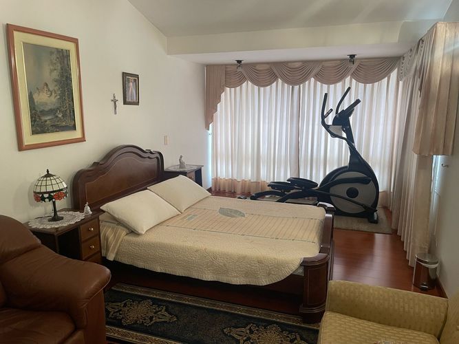 Casa de 4 alcobas en venta en Chicó Navarra, Bogotá, 619 m² · foto 18 de 24